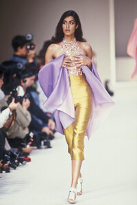 chloe-ss-1991-4.thumb.jpg.b563c5f45aa93d449ae35e1cb8524af2.jpg