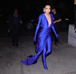 kim-kardashian-night-out-in-los-ageles-11-12-2021-3.jpg