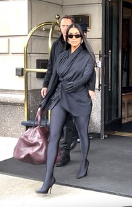 kim-kardashian-out-in-new-york-10-05-2021-7.jpg