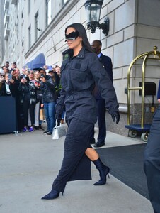 kim-kardashian-out-in-new-york-city-11-01-2021-1.jpg