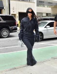 kim-kardashian-out-in-new-york-city-11-01-2021-4.jpg