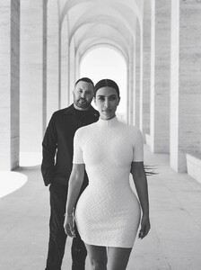 kim-kardashian-wsj-magazine-november-2021-1.jpg