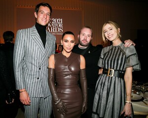 kim-kardashian-wsj.-magazine-2021-innovator-awards-in-nyc-8.jpg