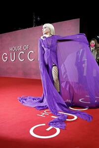 lady-gaga-house-of-gucci-premiere-in-london-11-09-2021-15.jpg