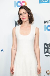lizzy-caplan-at-mptf-s-8th-annual-reel-stories-real-lives-event-in-los-angeles-11-04-2019-5.jpg