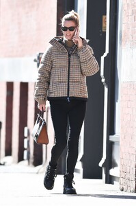 nicky-hilton-in-a-moncler-jacket-out-in-new-york-10-28-2021-1.jpg