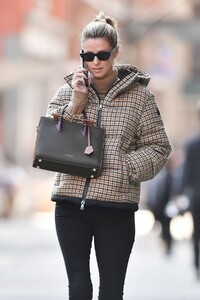 nicky-hilton-in-a-moncler-jacket-out-in-new-york-10-28-2021-3.jpg