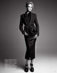 nicole-kidman-by-patrick-demarchelier-for-vogue-germany-august-2013-2.thumb.jpg.b94f1cdf30ef4e3ec16444ac44c02af9.jpg