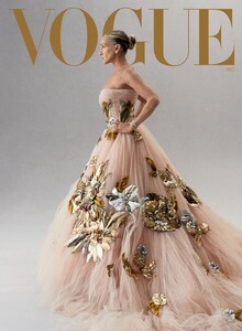 sarah-jessica-parker-for-vogue-magazine-december-2021-5.jpg