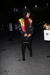 saweetie-arrives-at-the-lakers-vs-suns-game-in-la-10-22-2021-2.jpg