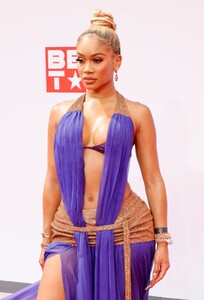 saweetie-bet-awards-2021-1.jpg