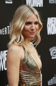 sienna_miller_08.jpg