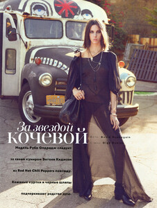 vogue-russia-4-2013_ruby_(1).thumb.jpg.22690f38ade3bd19cabaa22ca7efe727.jpg