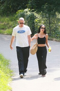 zoe-kravitz-and-channing-tatum-out-at-central-park-08-27-2021-4.jpg