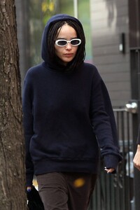 zoe-kravitz-out-for-coffee-near-her-home-in-brooklyn-10-31-2021-6.jpg