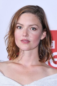holliday-grainger-bbc-one-2.jpg