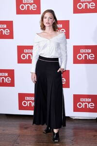 holliday-grainger-bbc-one-5.jpg