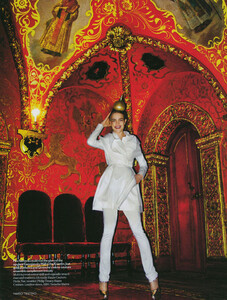 vogue_uk_may_2008_natalia_(9).thumb.jpg.20ed0779729883a32689bdb42fc2e8c6.jpg