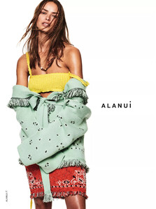 1435080354_BirgitKos_Alanui_ss22.thumb.jpg.7174e41856bad486b4981b5da93498b3.jpg