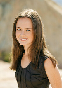 Alexis Bledel photo-014.jpg