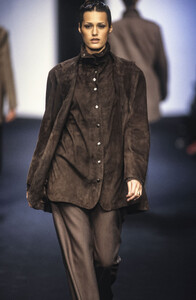 841155596_Lanvin1993WomenRTW46.thumb.jpg.32682be5407c3aee9e39cf3e82a9fff5.jpg