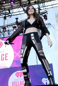 Hailee-Steinfeld-17-1.jpg