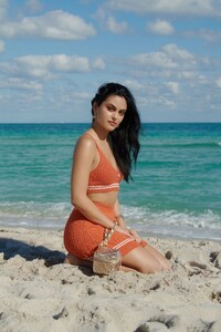 camila-mendes-for-elle-magazine-january-2022-2.jpeg