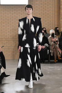 00029-ProenzaSchouler-Fall-22-NewYork-credit-JonasGustavasson.jpg