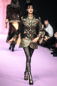 1217426432_ChristianLacroix1994WomenRTW104.thumb.jpg.e3f34d89c5b89900548b2405274c7e09.jpg