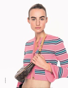 2022-02-24 Elle Italia-page-006.jpg