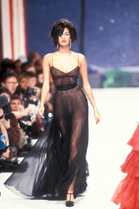 1824924746_Chanel1995HauteCouture110.thumb.jpg.21ff57f631909a4c7d7855f26310ddf2.jpg