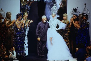 1881034441_paco-rabanne-hc-fall-1995(31).thumb.jpg.a862da3809b6331c82e0b75992812a0c.jpg