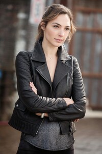 Gal Gadot photo-003.jpg