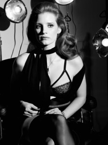 jessica_chastain_stockings_interview2.jpg