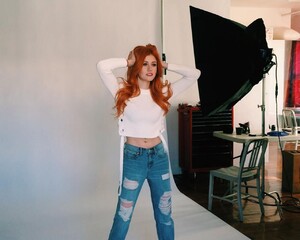 katherine-mcnamara-social-media-pics-december-2015-20.jpg