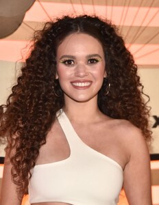 madison-pettis-at-revolve-homecoming-big-game-weekend-party-in-los-angeles-02-12-2022-2.jpeg