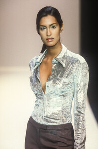 1104450473_PacoRabanne1996WomenRTW64.thumb.jpg.345bfa13de1a28f9900a7bf9d465d21d.jpg