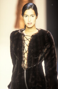 1185912728_PacoRabanne1996WomenRTW16.thumb.jpg.246f68696df1279e2e1a8e2ab80d7618.jpg