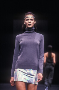1390406088_PacoRabanne1998WomenRTW60.thumb.jpg.29cd3246a71c43aa590c3253138cfc33.jpg