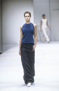 150835828_Lanvin1998WomenRTW31.thumb.jpg.3f4ad4e366aa4f8c183e858a02600e11.jpg
