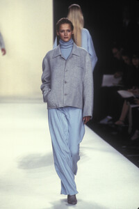 1759384140_RalphLaurenFall19995.thumb.jpg.a9dfe6b3acd148993bf2ec70f6cd7944.jpg