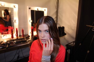 2011-RAFW-Backstage-Beauty-Report-Michael-Lo-Sordo.thumb.jpg.b968bf9943ba7dbfe0252e1d49db1b66.jpg