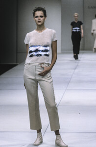 204977303_Lanvin1998WomenRTW44.thumb.jpg.97871b4a28ece013789839268ae16787.jpg