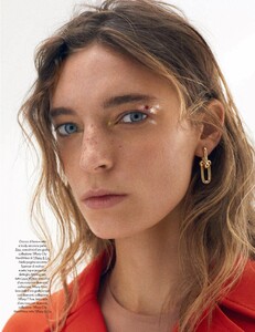 2022-03-19 Elle Italia-page-003.jpg