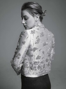 lili-reinhart-content-mode-magazine-march-2022-1.jpeg