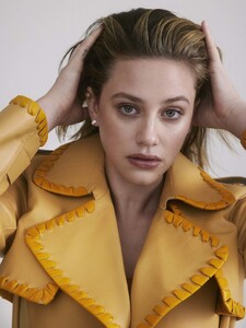 lili-reinhart-content-mode-magazine-march-2022-20.jpeg