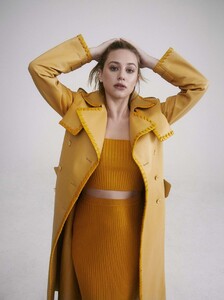 lili-reinhart-content-mode-magazine-march-2022-4.jpeg