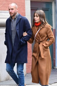 lily-collins-out-in-new-york-03-23-2022-0.jpg