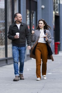 lily-collins-out-in-nyc-03-20-2022-3.jpg