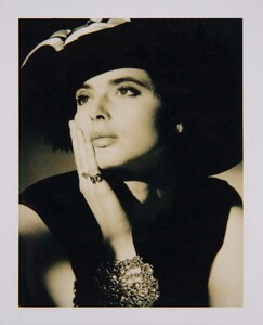 marco_glaviano-isabella-rossellini-polaroid_collection_1970_2000-10_7x8_5cm_1.jpg